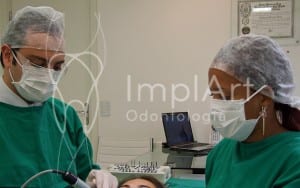 implantodontista_especialista_em_implante_dentario